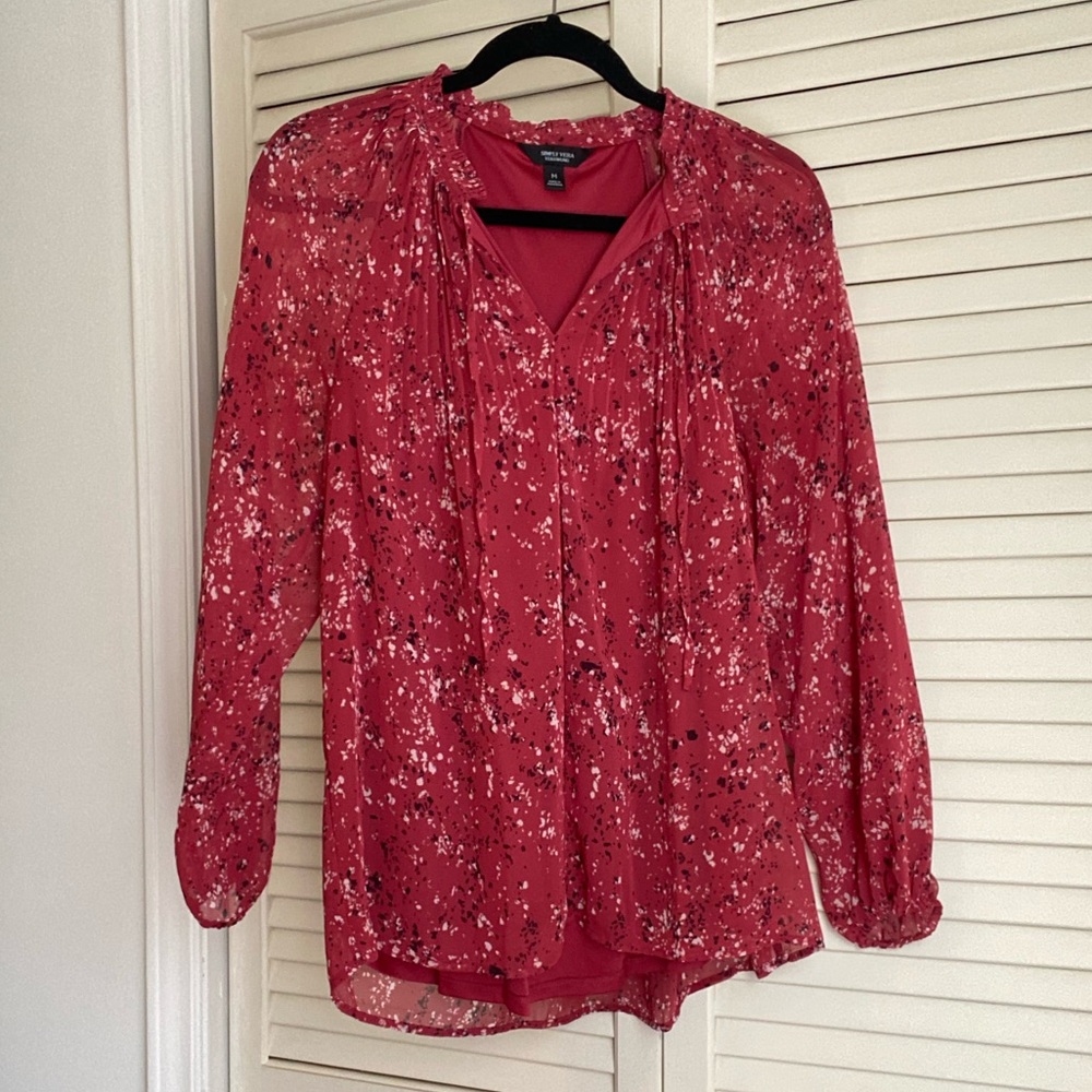 Simply Vera Vera Wang red blouse Size M